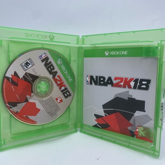 Micros NBA 2K18 Xbox One Game - Green Case - Picture 3 of 3